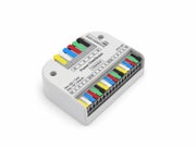 Jakotukki kolmelle RGB+CCT-nauhalle helposti kytkett&auml;v&auml;ksi ilman ty&ouml;kalua. Kuva tuotettu teko&auml;lyll&auml;.