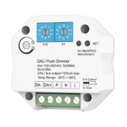 Valkoinen DALI Push Dimmer -painonappihimmennin 230V, jossa siniset osoitekytkimet, SET-painike ja vihre&auml; liitin kytkent&ouml;j&auml; varten