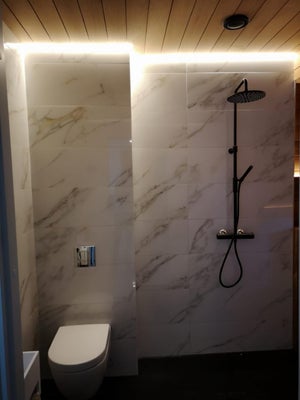 LED nauha IP65 käy hyvin kostean tilan valaistukseen. LED-nauhat on hyvin säädeltävissä eri tilanteisiin sopiviksi.