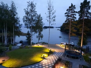 LED Pollari / pihavalaisin GARE valaisee pihaa mahtavasti.