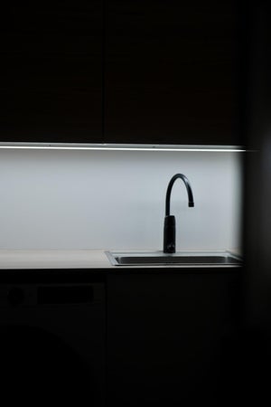 Keittiön työtasolla näkee hyvin työskennellä