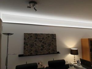 Olohuoneen epäsuoravalaistus tehty helposti SIVU alumiiprofiililla. Profiili noin 50cm katosta.